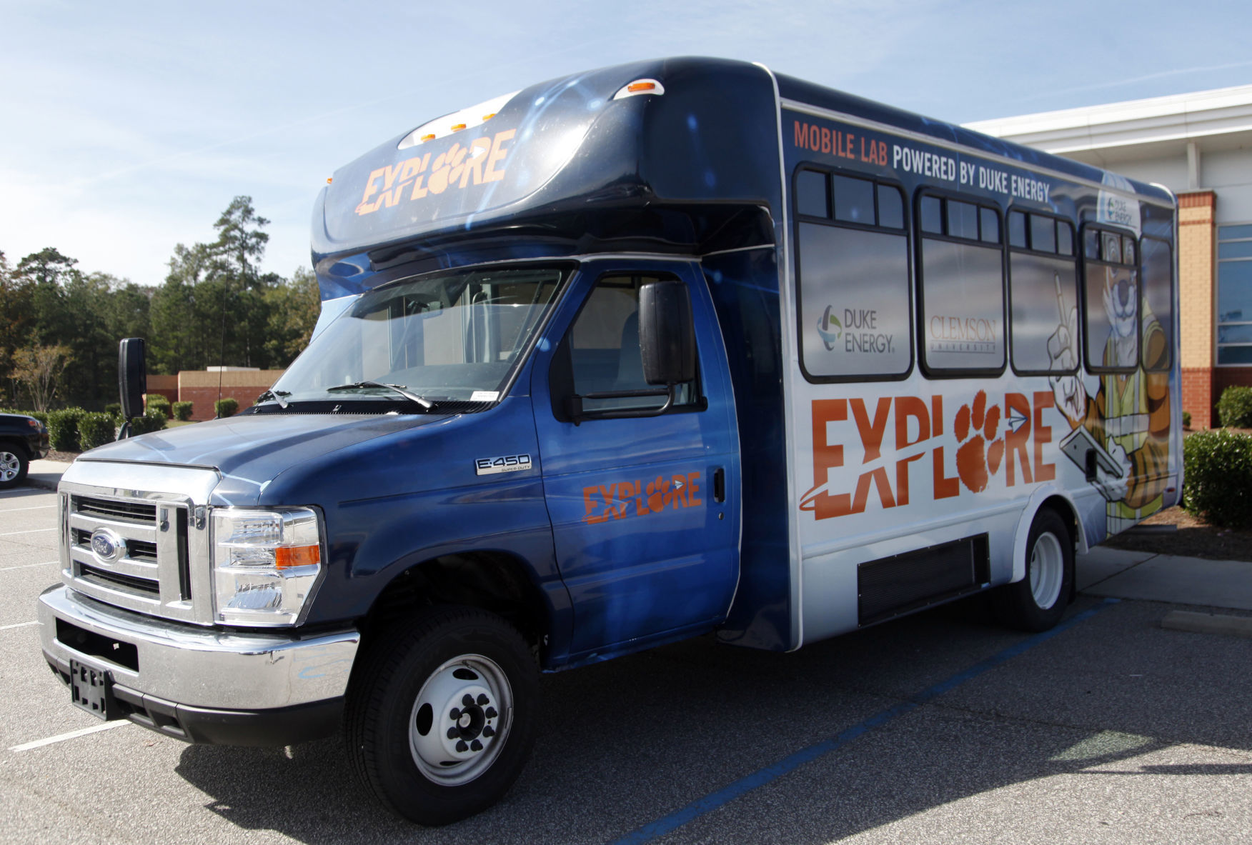 Explore Mobile Lab visits Moore Intermediate School 3